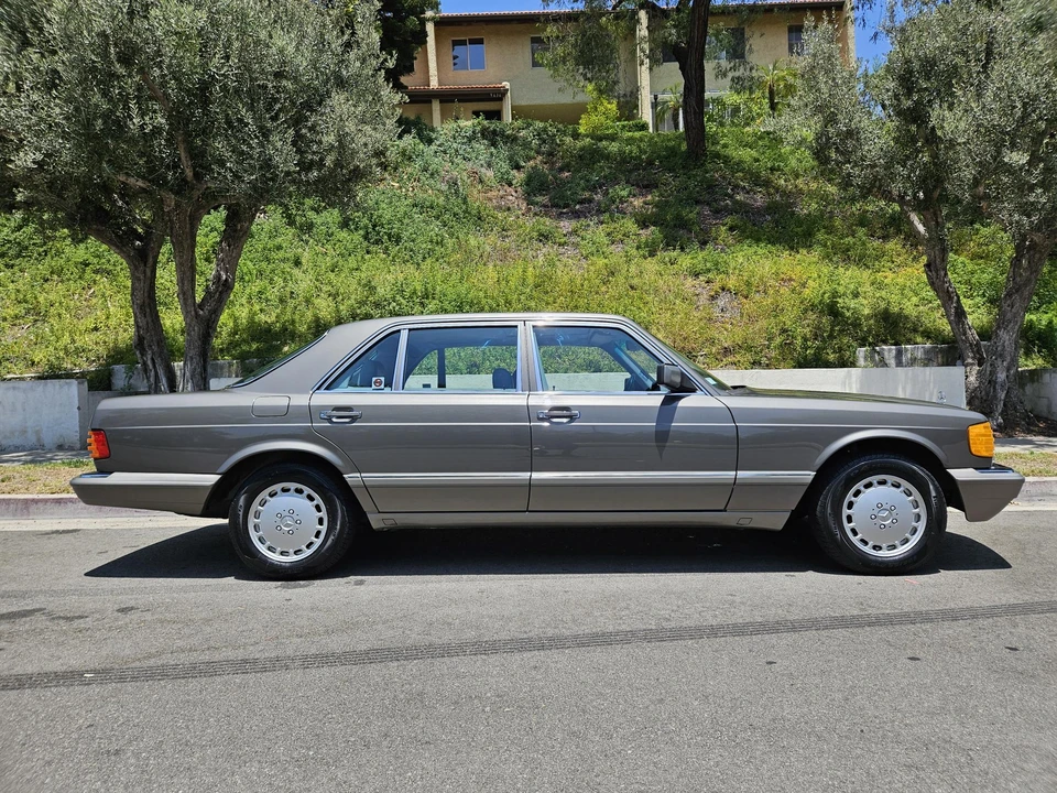 1991 Mercedes-Benz W126 S-Class Sedan - Image 22 of 31