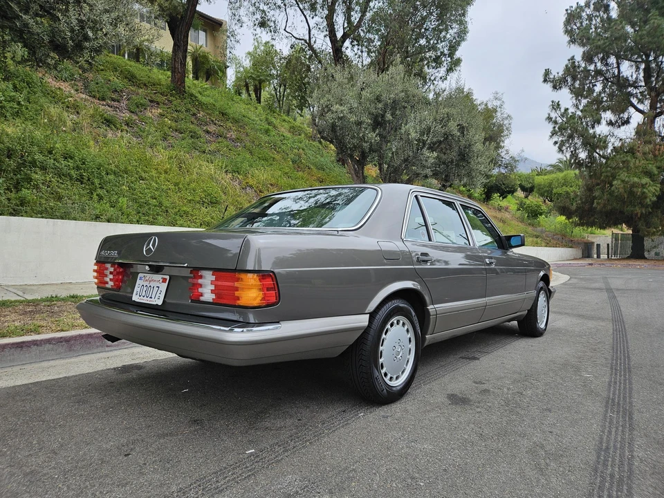 1991 Mercedes-Benz W126 S-Class Sedan - Image 25 of 31