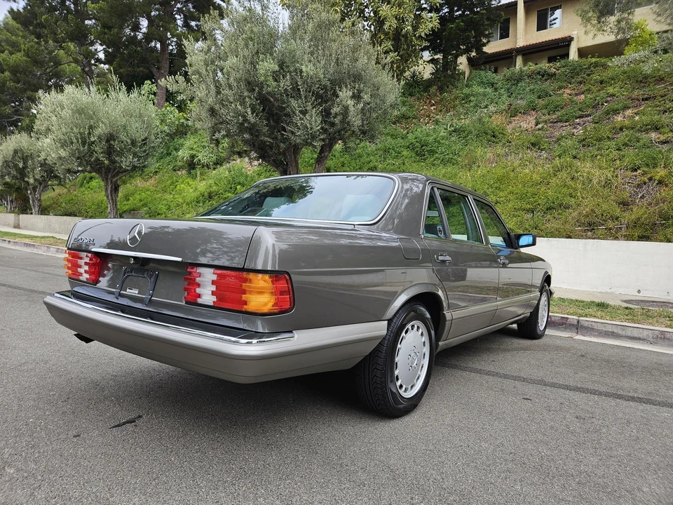 1991 Mercedes-Benz W126 S-Class Sedan - Image 27 of 31