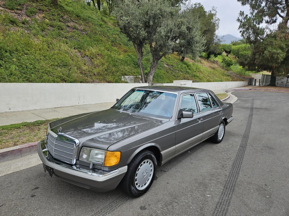 1991 Mercedes-Benz W126 S-Class Sedan - Image 8 of 31