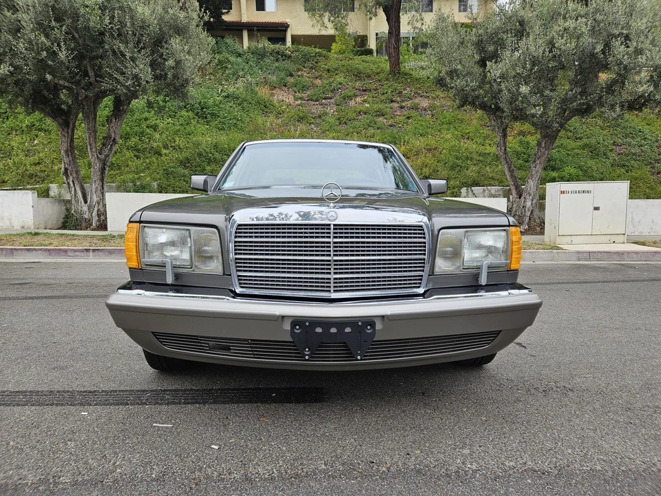 1991 Mercedes-Benz W126 S-Class Sedan - Image 12 of 31