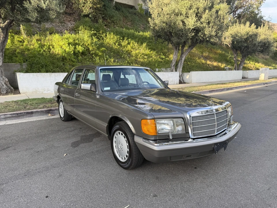 1991 Mercedes-Benz W126 S-Class Sedan - Image 16 of 31
