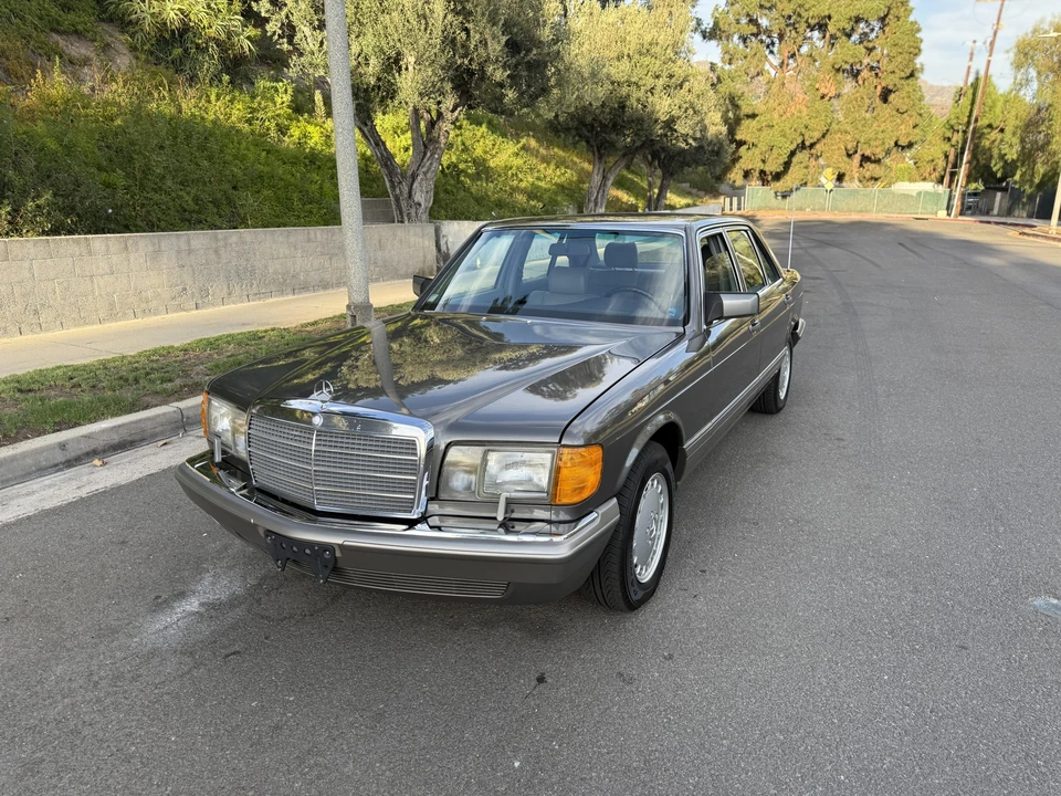 1991 Mercedes-Benz W126 S-Class Sedan - Image 10 of 31