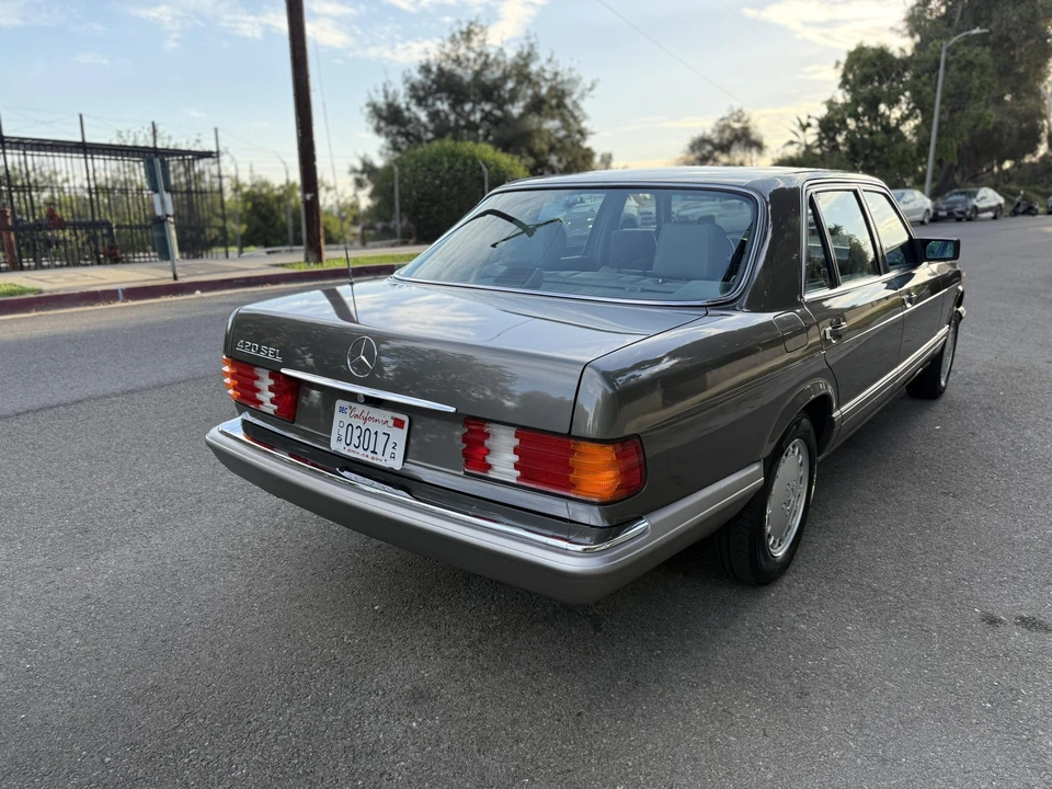 1991 Mercedes-Benz W126 S-Class Sedan - Image 29 of 31
