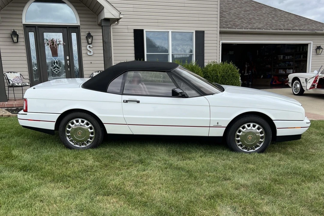 1992 Cadillac Allante - Image 6 of 31