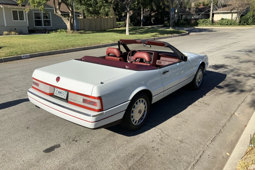 1992 Cadillac Allante - Image 20 of 31