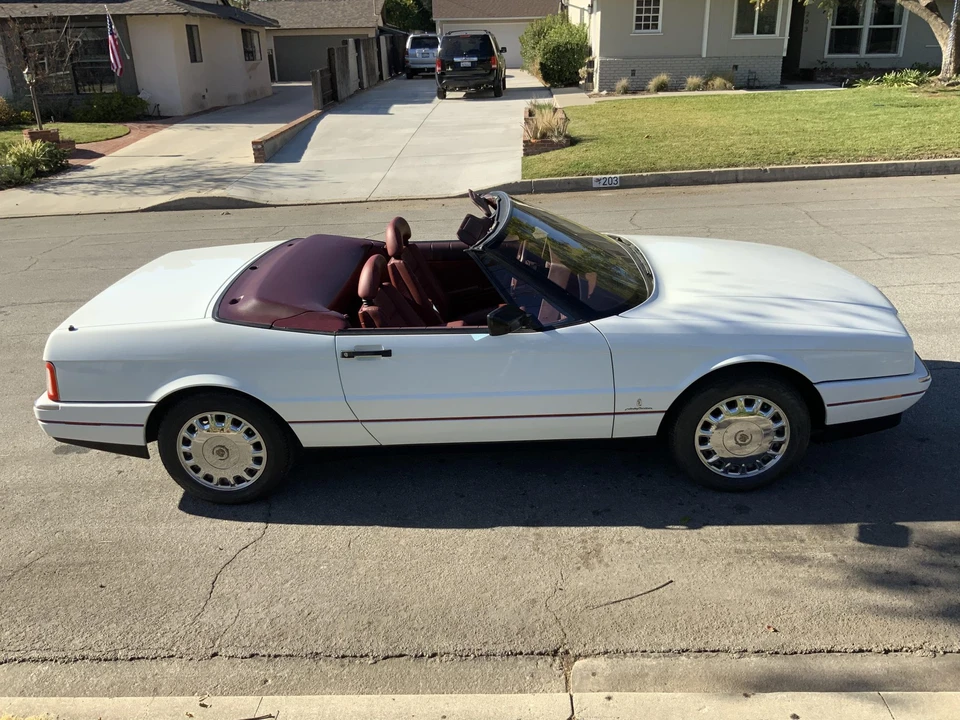 1992 Cadillac Allante - Image 15 of 31