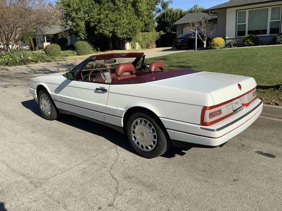 1992 Cadillac Allante - Image 30 of 31