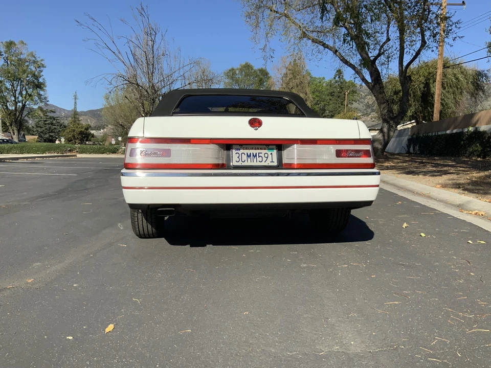 1992 Cadillac Allante - Image 25 of 31