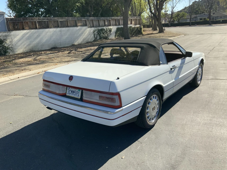 1992 Cadillac Allante - Image 23 of 31