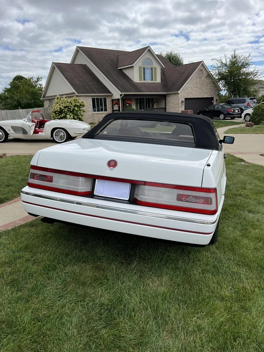 1992 Cadillac Allante - Image 8 of 31
