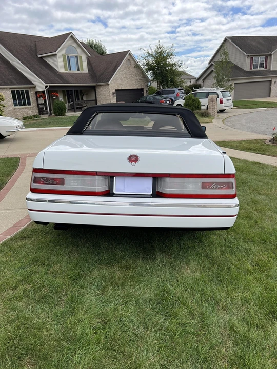 1992 Cadillac Allante - Image 9 of 31