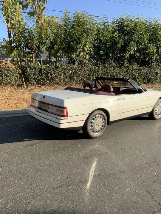 1992 Cadillac Allante - Image 23 of 31