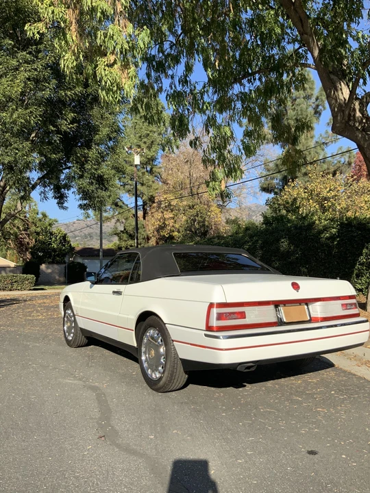 1992 Cadillac Allante - Image 29 of 31