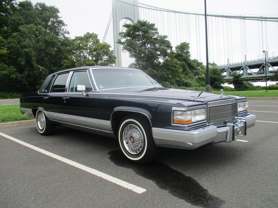 1992 Cadillac Brougham - Image 11 of 31