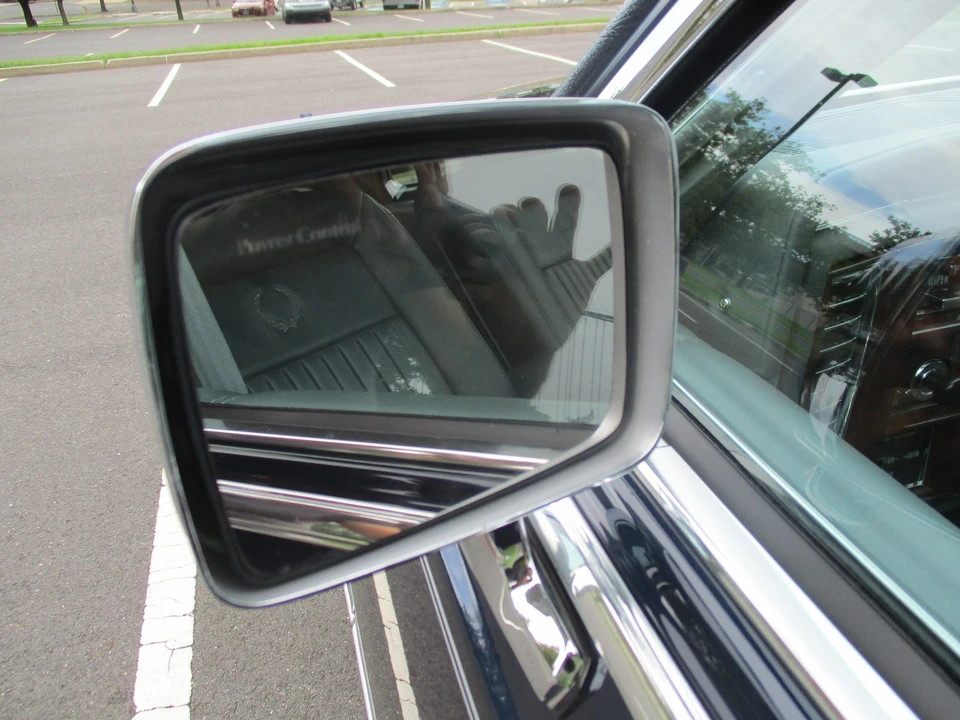 1992 Cadillac Brougham - Image 30 of 31
