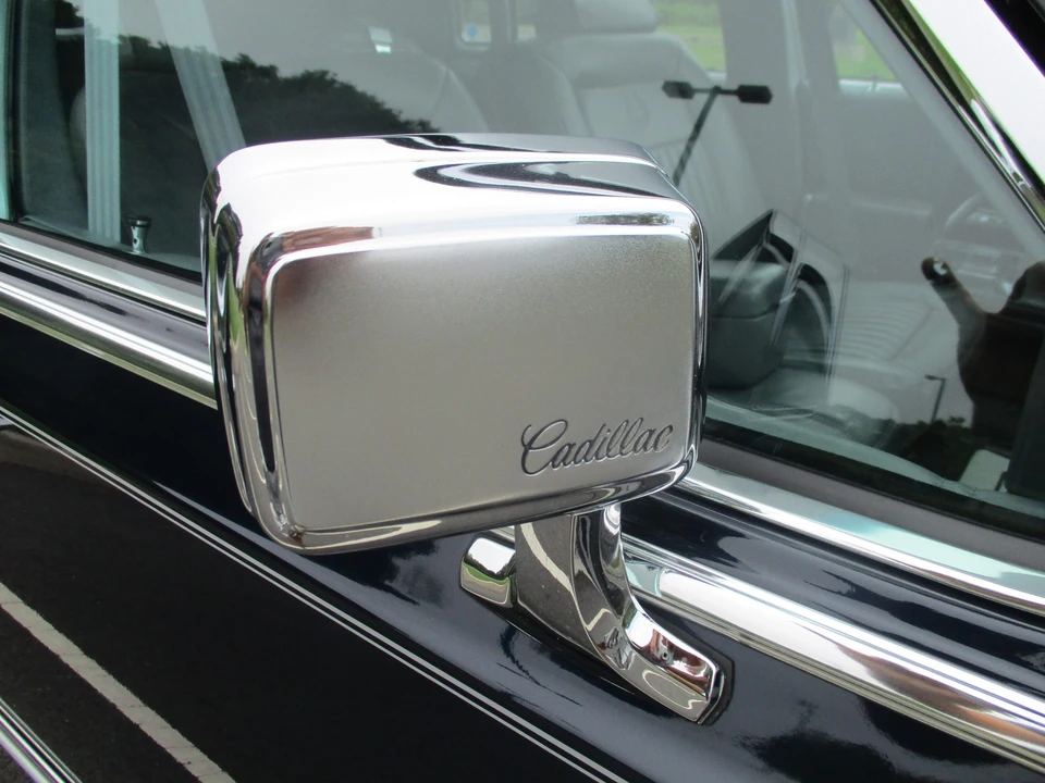 1992 Cadillac Brougham - Image 29 of 31