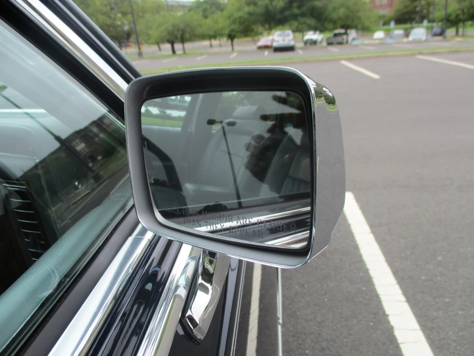 1992 Cadillac Brougham - Image 28 of 31