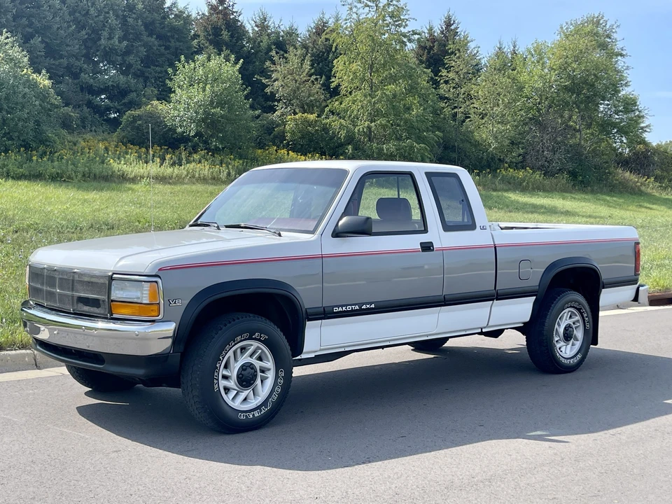 1992 Dodge Dakota 1st Gen - Image 2 of 31