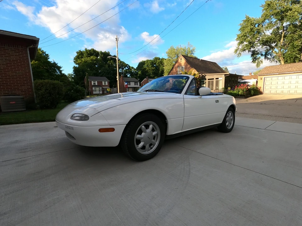 1992 Mazda NA MX-5 Miata - Image 5 of 31
