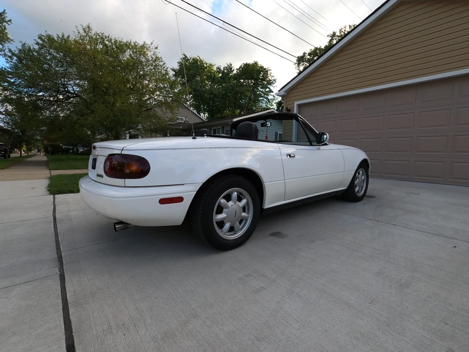 1992 Mazda NA MX-5 Miata - Image 16 of 31