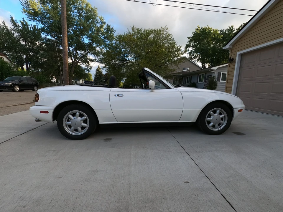 1992 Mazda NA MX-5 Miata - Image 17 of 31