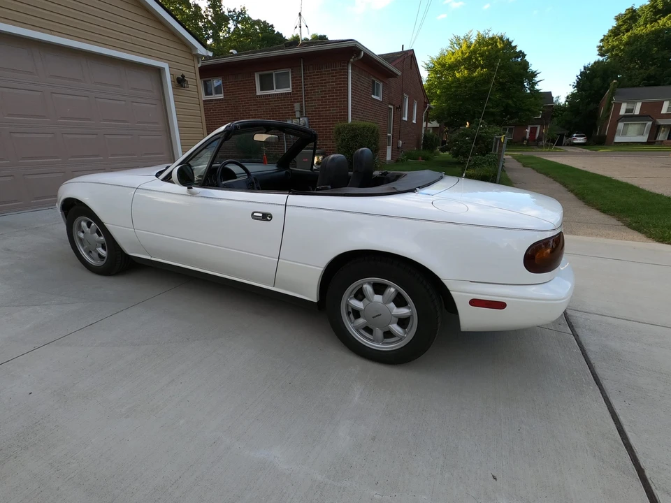 1992 Mazda NA MX-5 Miata - Image 9 of 31