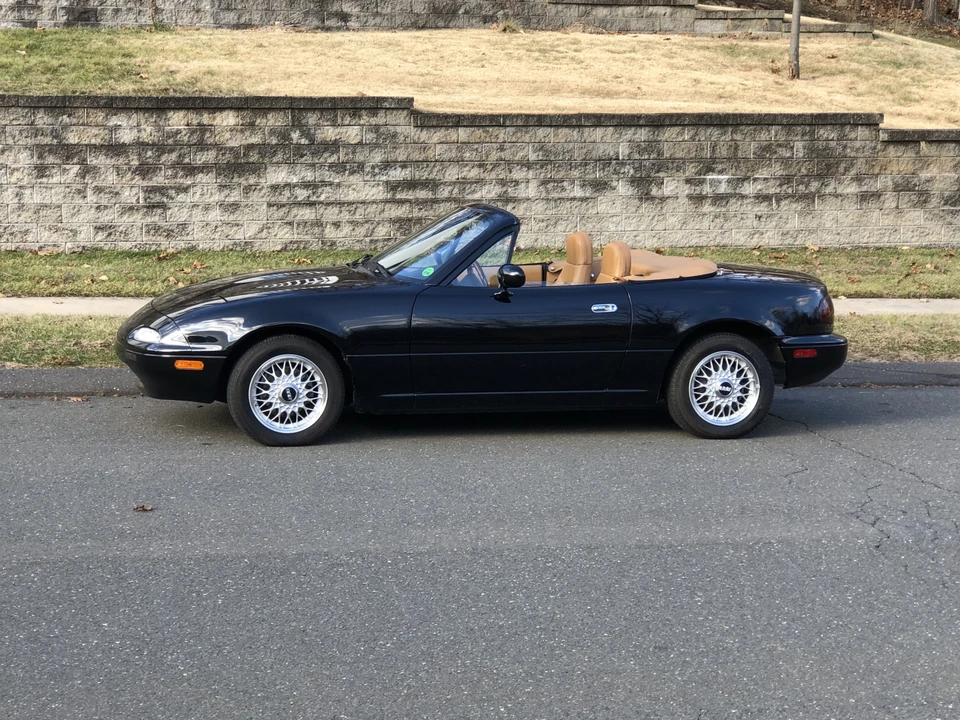 1992 Mazda NA MX-5 Miata - Image 2 of 31
