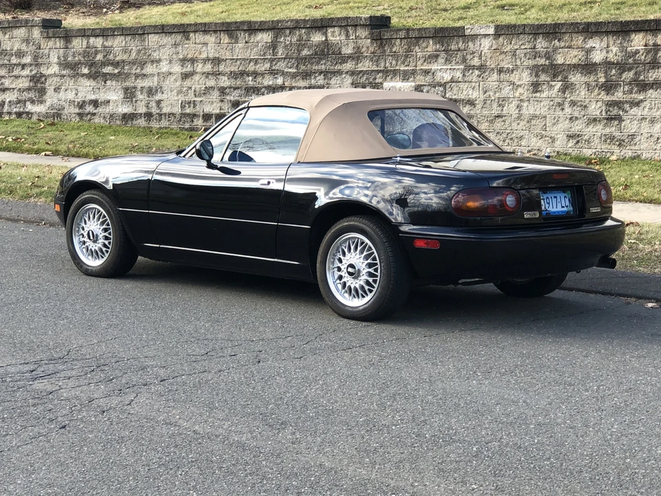 1992 Mazda NA MX-5 Miata - Image 9 of 31