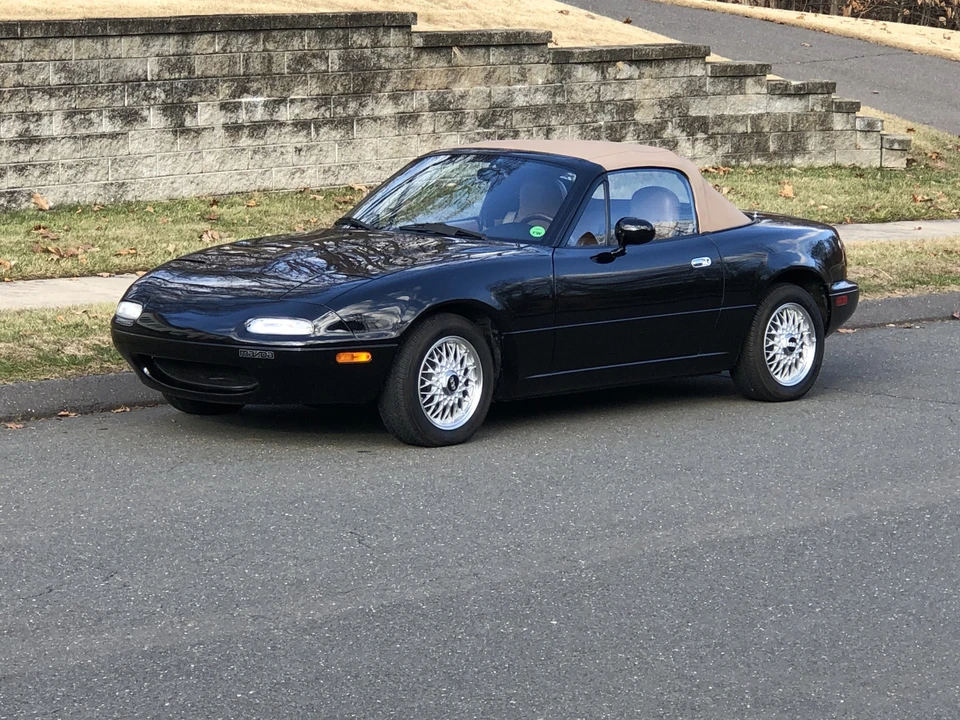 1992 Mazda NA MX-5 Miata - Image 6 of 31