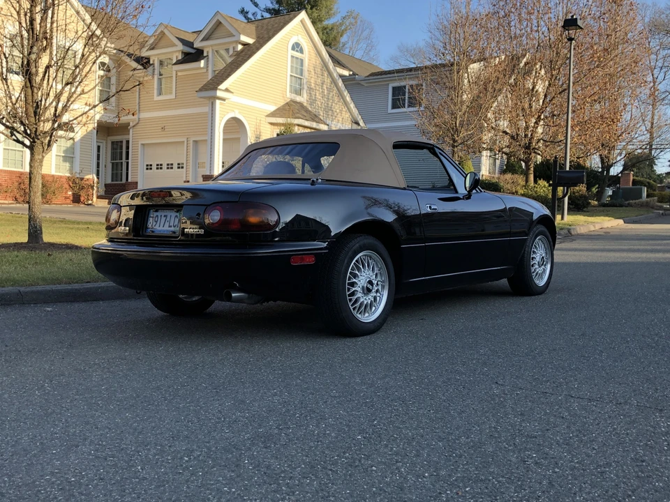 1992 Mazda NA MX-5 Miata - Image 17 of 31
