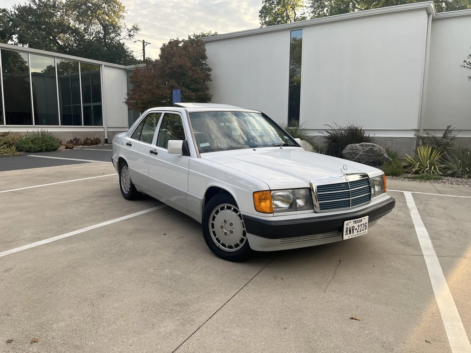1992 Mercedes-Benz 190E - Image 9 of 31