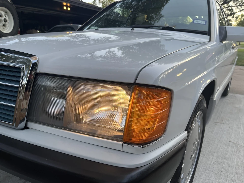 1992 Mercedes-Benz 190E - Image 28 of 31