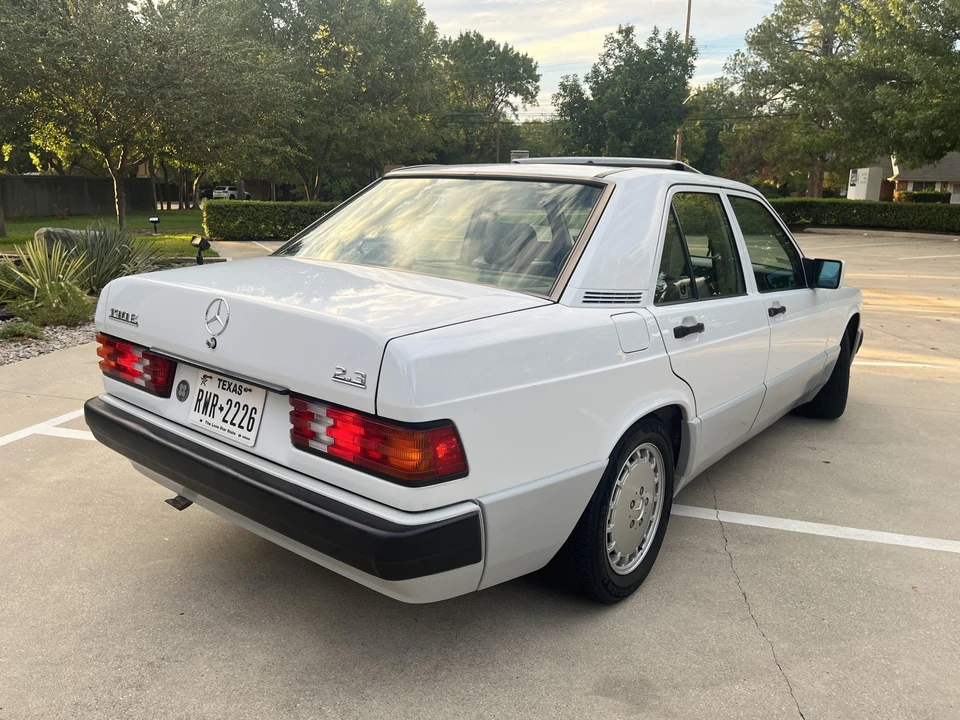 1992 Mercedes-Benz 190E - Image 14 of 31
