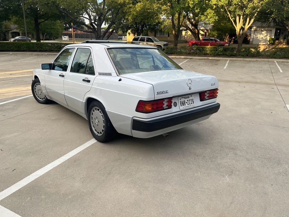 1992 Mercedes-Benz 190E - Image 16 of 31