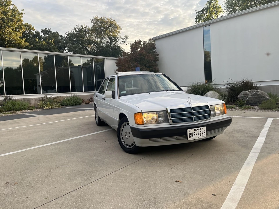 1992 Mercedes-Benz 190E - Image 8 of 31