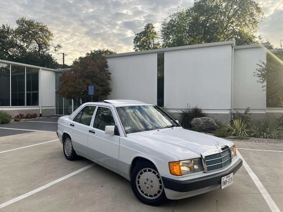 1992 Mercedes-Benz 190E - Image 10 of 31