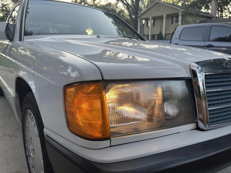 1992 Mercedes-Benz 190E - Image 24 of 31