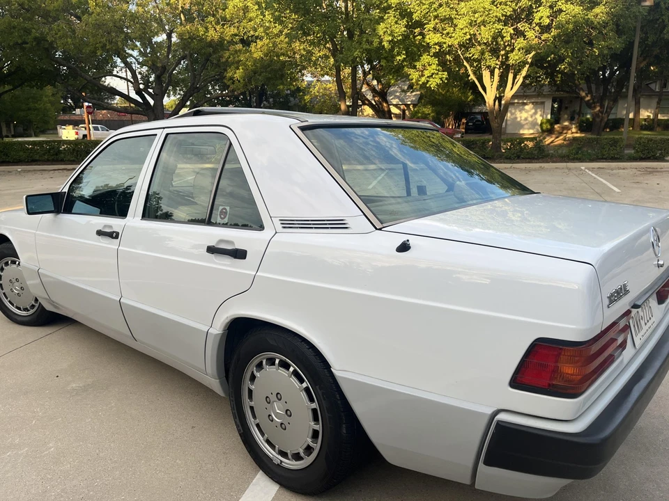 1992 Mercedes-Benz 190E - Image 22 of 31