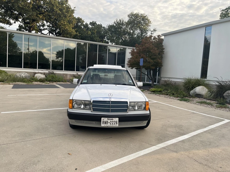 1992 Mercedes-Benz 190E - Image 6 of 31
