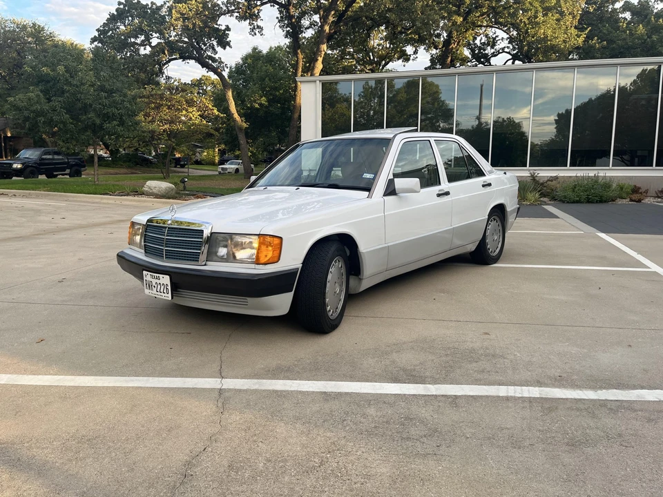 1992 Mercedes-Benz 190E - Image 3 of 31