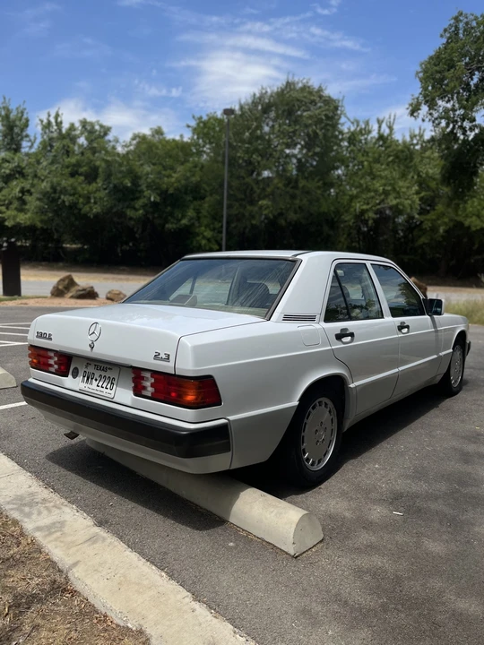 1992 Mercedes-Benz 190E - Image 13 of 31