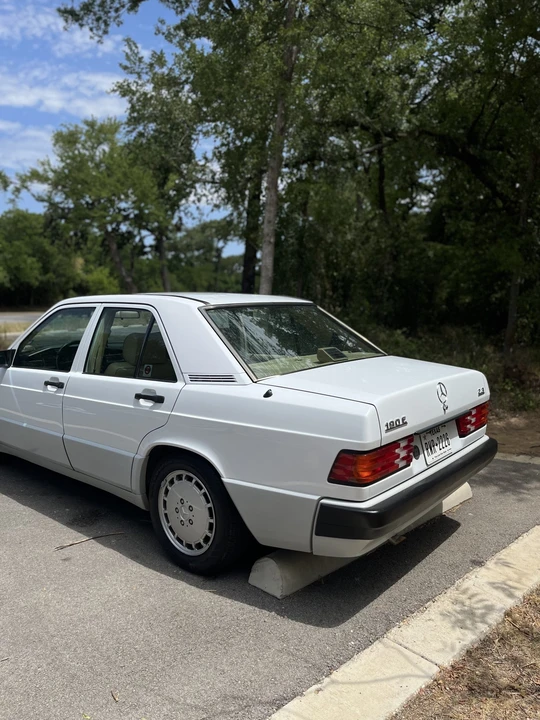 1992 Mercedes-Benz 190E - Image 23 of 31