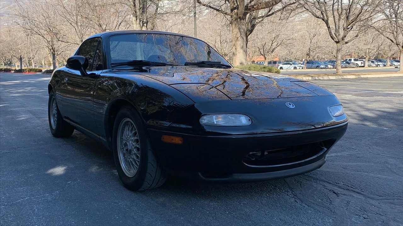 1993 Mazda NA MX-5 Miata - Image 23 of 31