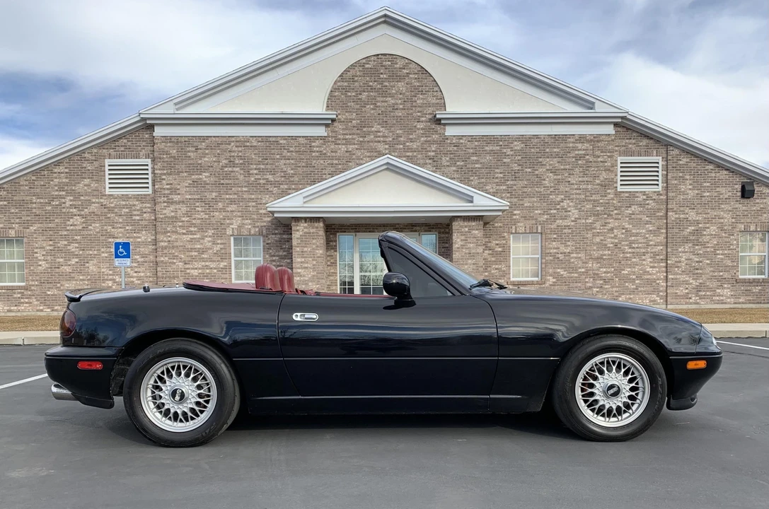 1993 Mazda NA MX-5 Miata - Image 30 of 31