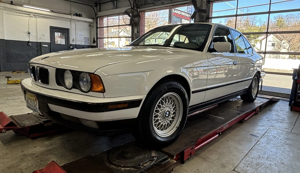 1994 BMW E34 5 Series - Image 2 of 31