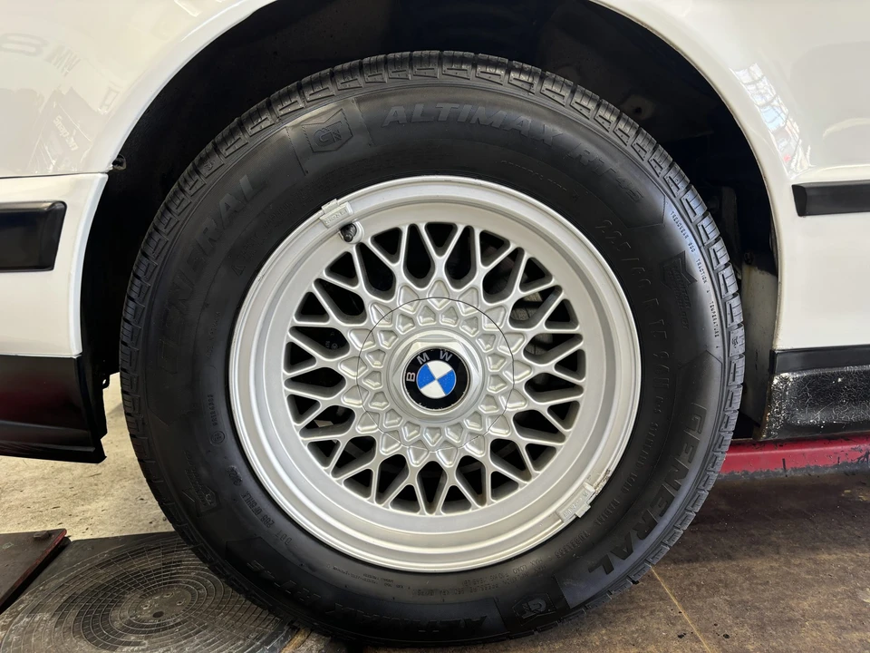 1994 BMW E34 5 Series - Image 27 of 31