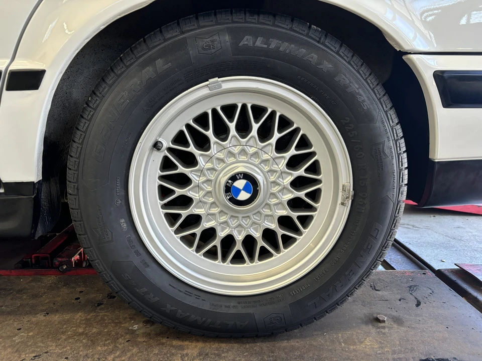 1994 BMW E34 5 Series - Image 26 of 31