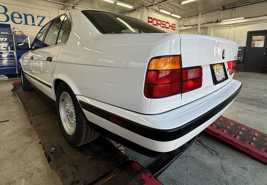 1994 BMW E34 5 Series - Image 3 of 31