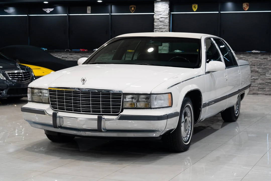 1995 Cadillac Fleetwood - Image 12 of 31